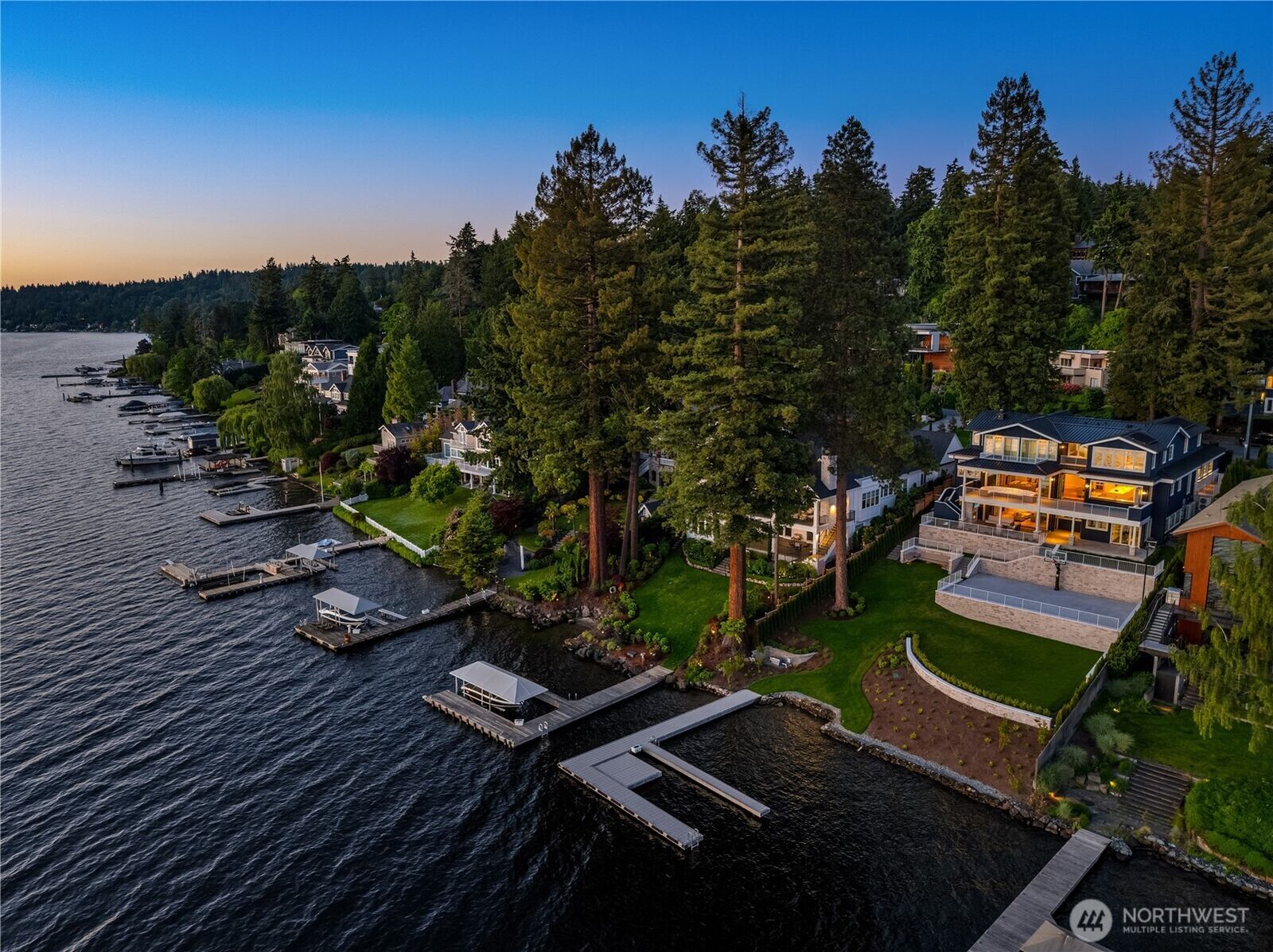 Property Photo:  6333  77th Avenue SE  WA 98040 