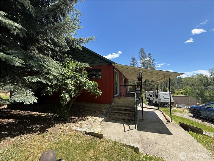 Property Photo:  54 N Klondike Road  WA 99166 