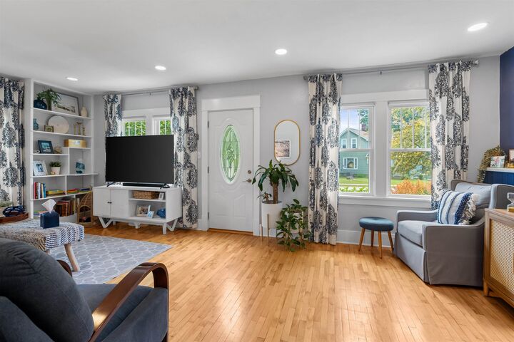 Property Photo:  203 Cedar Street  WI 54956 