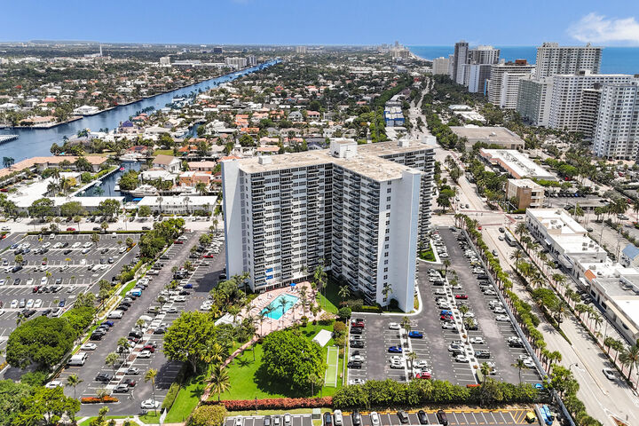 Property Photo: 3300 NE 36th Street 1621 FL 33308