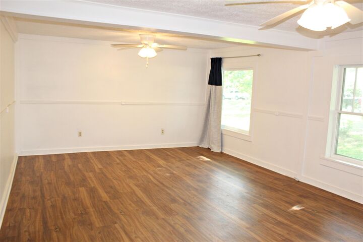 Property Photo:  838 Holland Road  KY 42164 