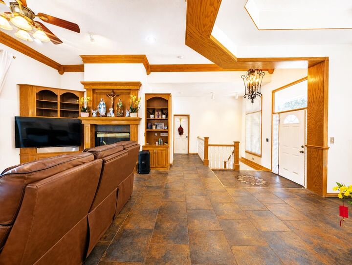 Property Photo: 8253 E Oxford Ct KS 67226
