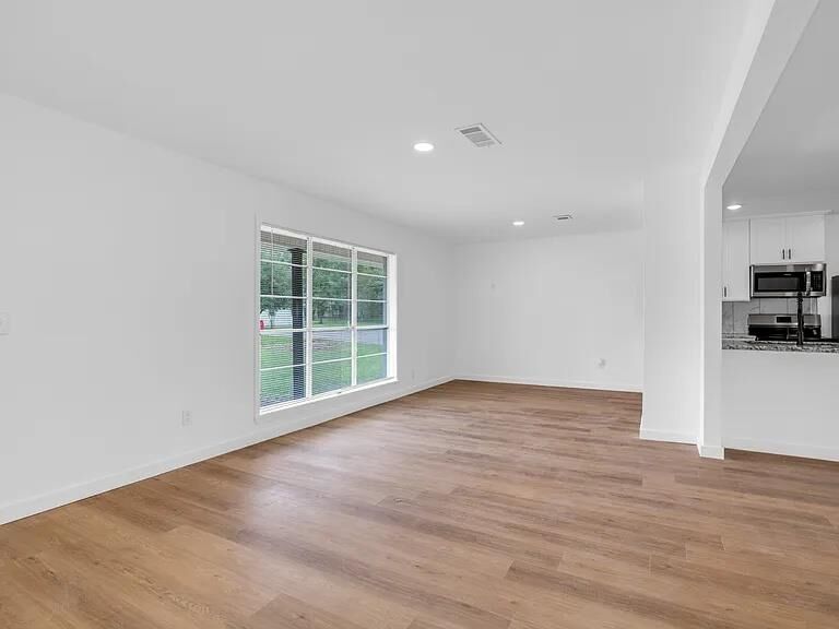 Property Photo:  290 E Smith St  TX 77659 