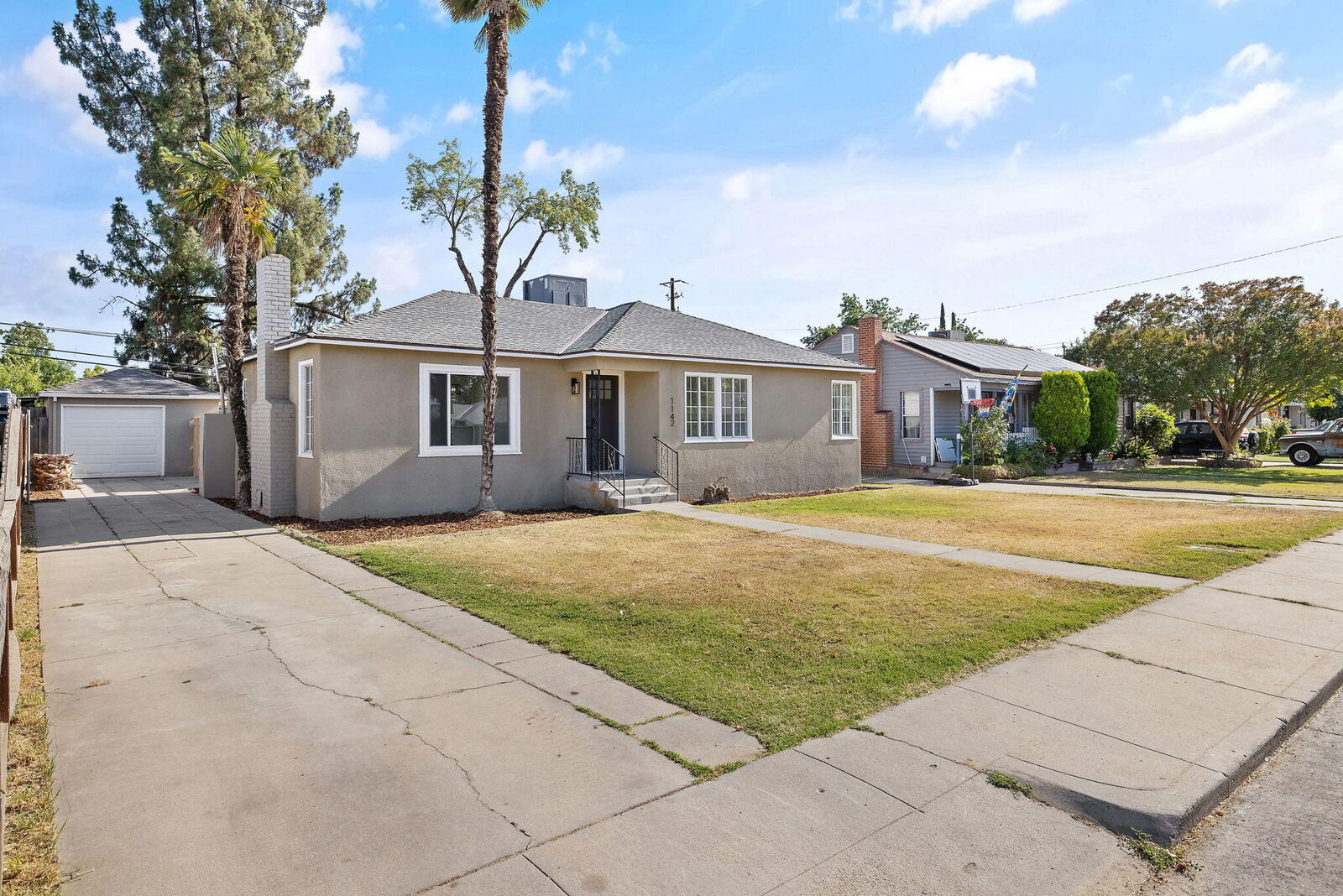 Property Photo: 1142 E Cornell Avenue CA 93704