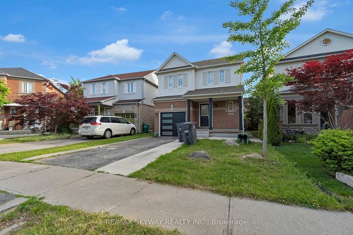 92 Charleswood Circle — photo 1