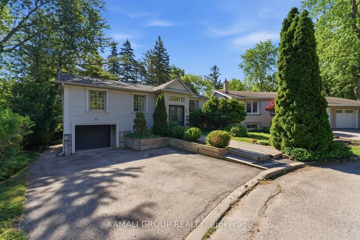 Property Photo: 61 Lawnwood Court ON L4C 4T1