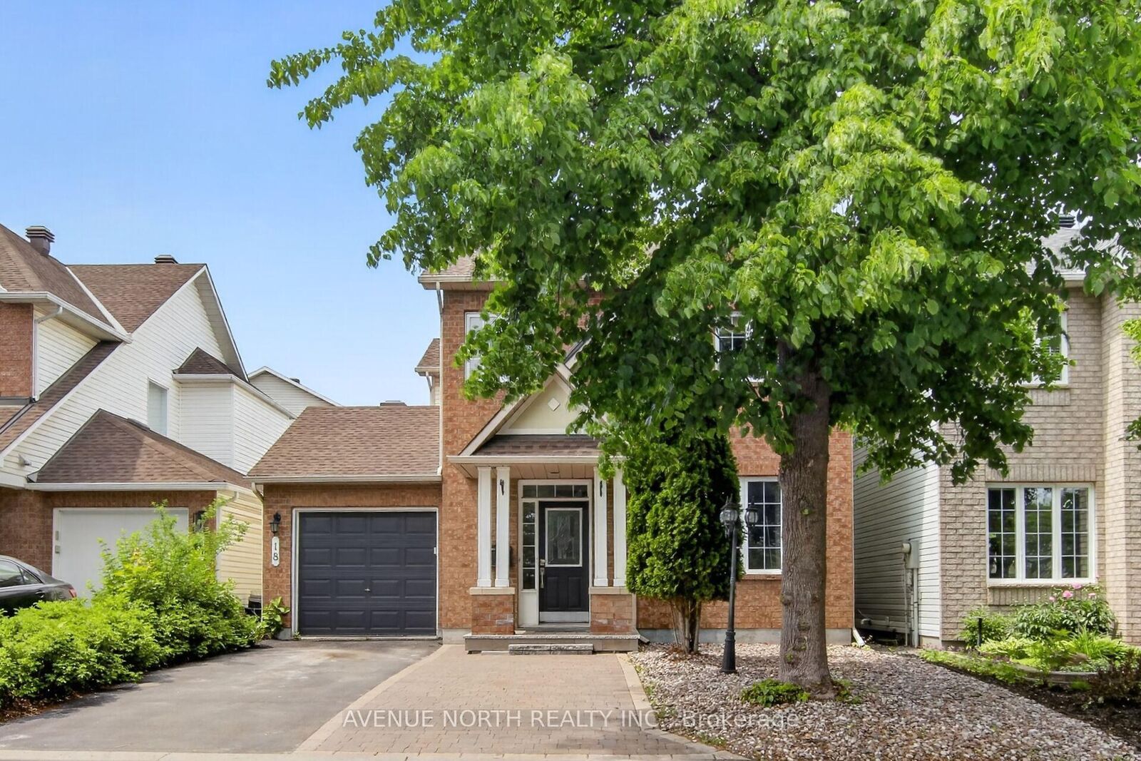 Property Photo: 18 Castlemore Street ON K2G 6N5