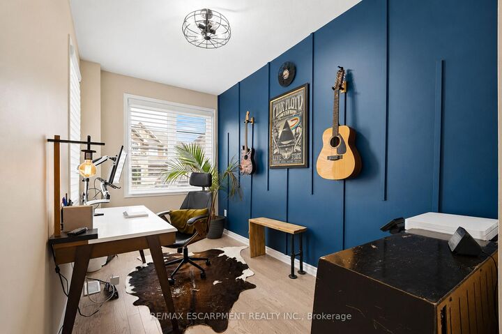Property Photo: 44 Stillwater Crescent ON L0R 2H8