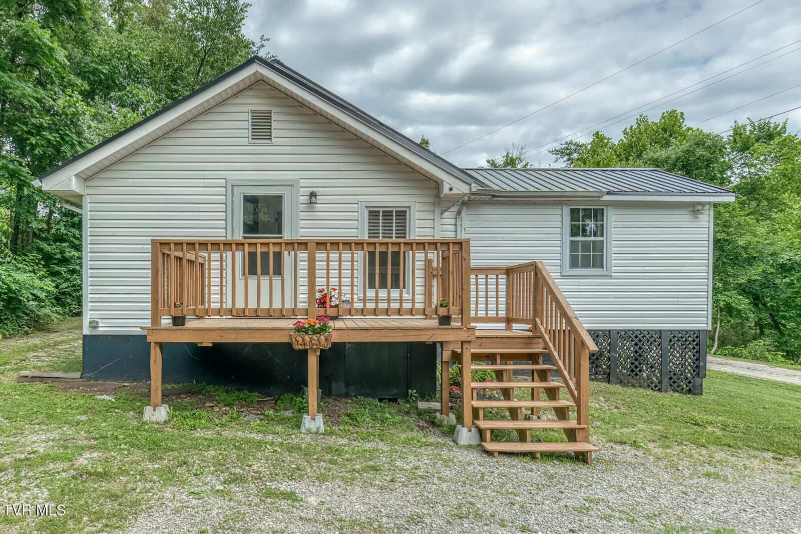 Property Photo:  2244 Idle Hour Road  TN 37660 