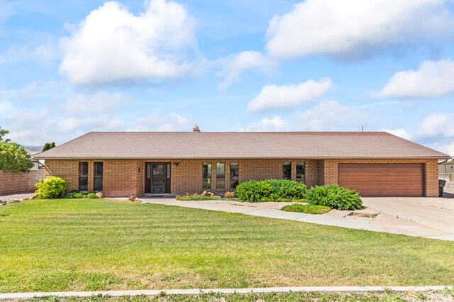 Property Photo: 54 W 100 N UT 84754