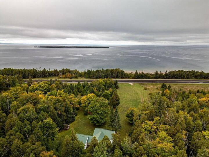 Property Photo: 1916 W U.s. 2 Highway MI 49781