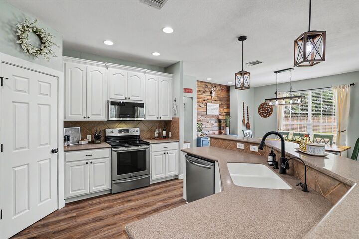 Property Photo:  201 Christine Lane  TX 78642 