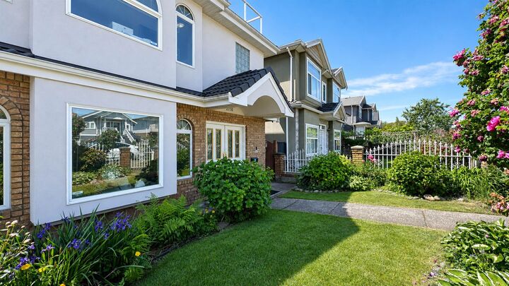 Property Photo: 2776 E Georgia Street BC V5K 2K2
