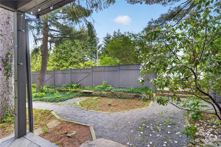 Property Photo:  552 W King Road  NY 14850 