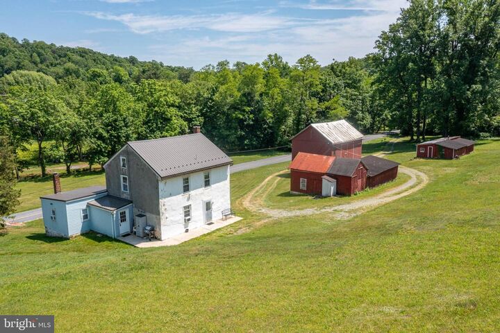 Property Photo:  17 Kutz Road  PA 19522 
