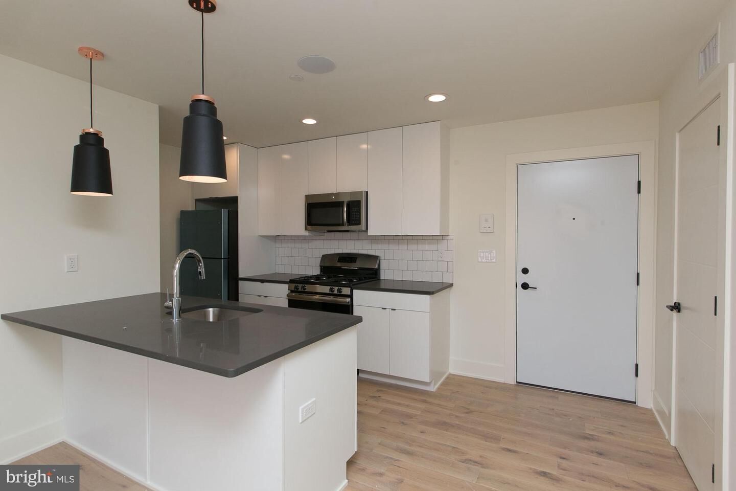 Property Photo: 2431 Frankford Avenue 35 12 PA 19125