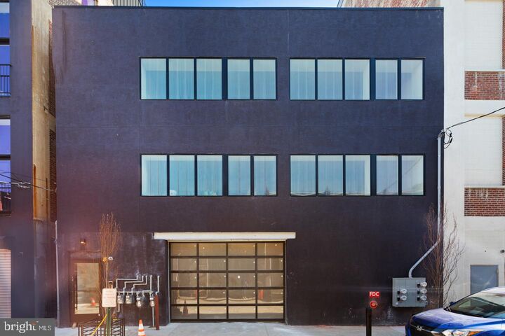 Property Photo:  2109 S Iseminger Street 3  PA 19148 