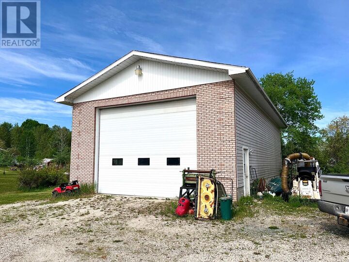 Property Photo:  8 Michael Street  ON P0J 1H0 