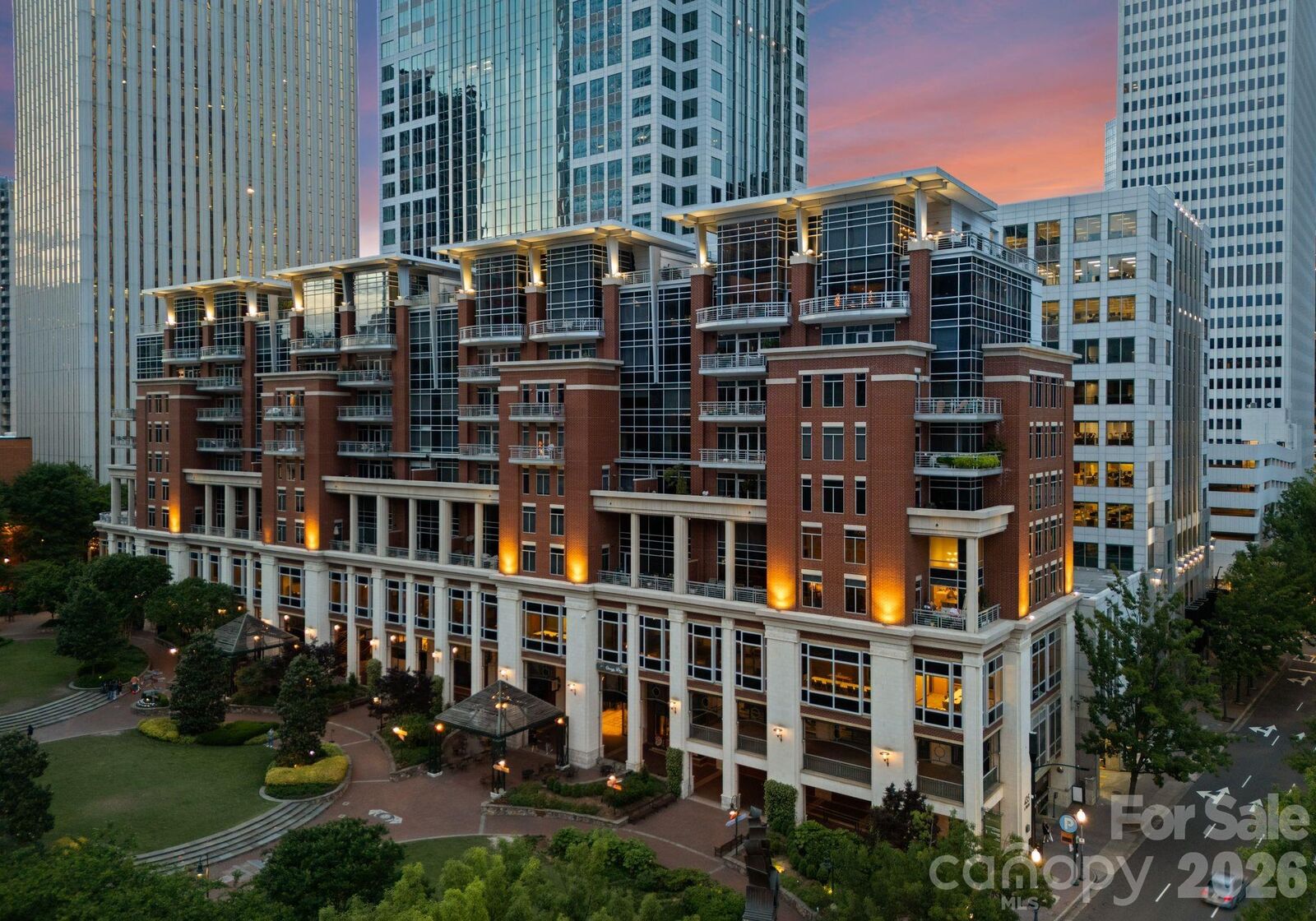 Property Photo: 435 S Tryon Street 904 NC 28202