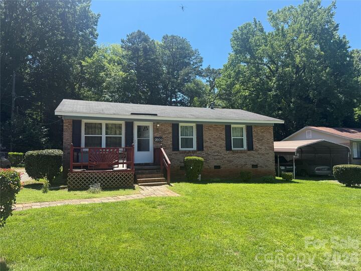 Property Photo: 2609 Alleghany Street NC 28208