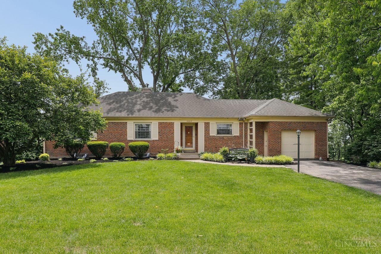 Property Photo:  3685 Davenant Avenue  OH 45213 