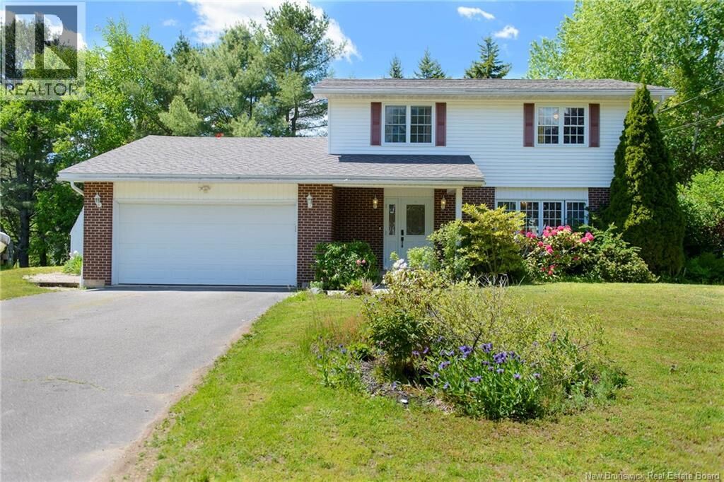 Property Photo:  7 Baycrest Drive  NB E5K 2V5 
