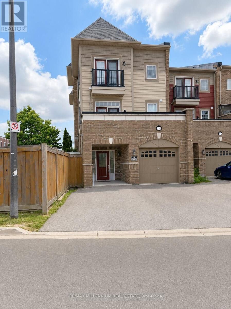 Property Photo:  218 Dougall Avenue  ON L7C 3T6 