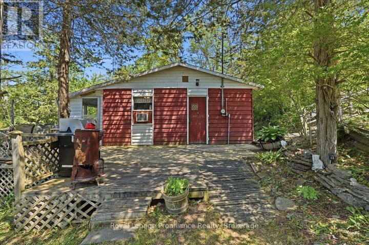 Property Photo: 398 Haigs Reach Road ON K0L 1L0