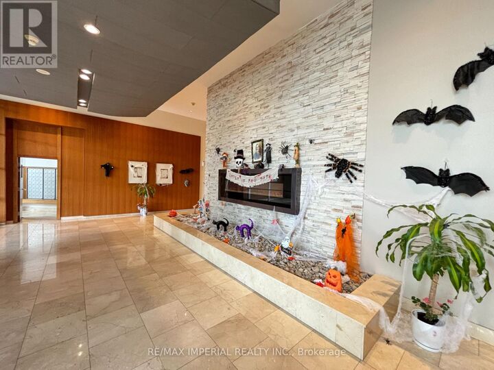 Property Photo: 220 Burnhamthorpe Street West 2110 ON L5B 4N4