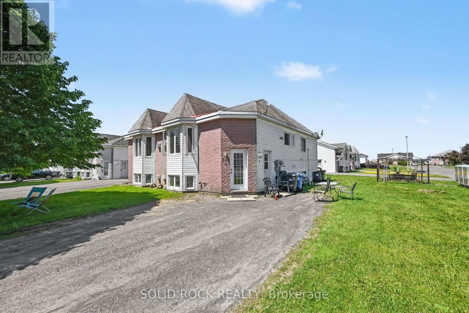Property Photo: 530 Mario Street ON K6A 3V4