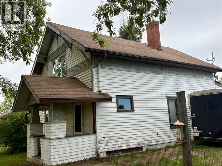 Property Photo:  5028 48 Street  AB T0B 2W0 
