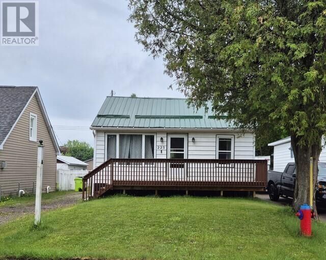 Property Photo: 223 Tilley Rd ON P6B 3Z3