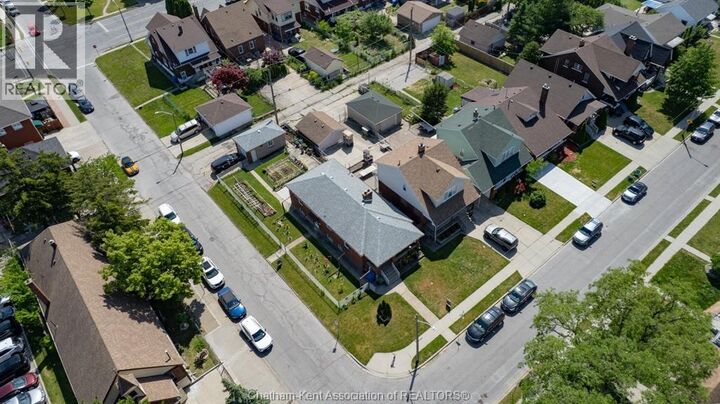 Property Photo: 1402 Elsmere Avenue ON N8X 4G9
