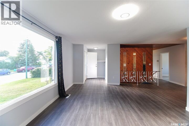 Property Photo:  425 Montreal Street  SK S4R 1L4 