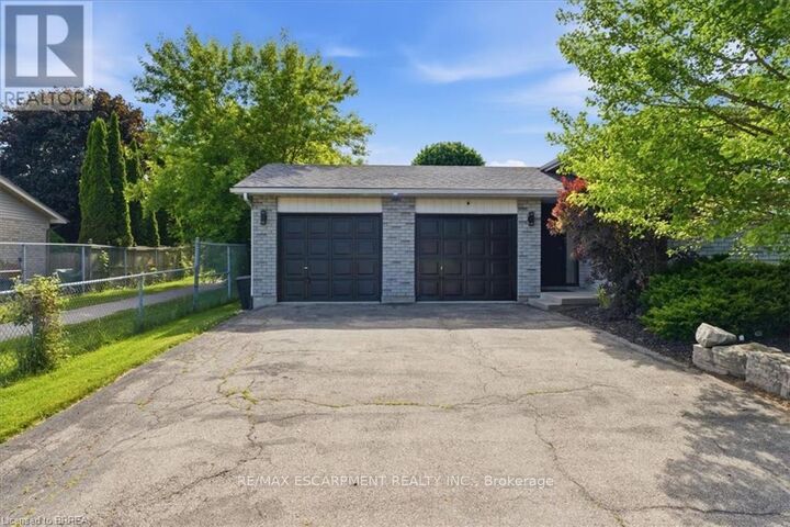 Property Photo: 33 Edward Avenue ON N0E 1N0