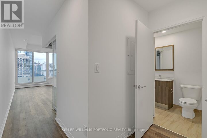 Property Photo:  75 Canterbury Place 1205  ON M2N 0L2 
