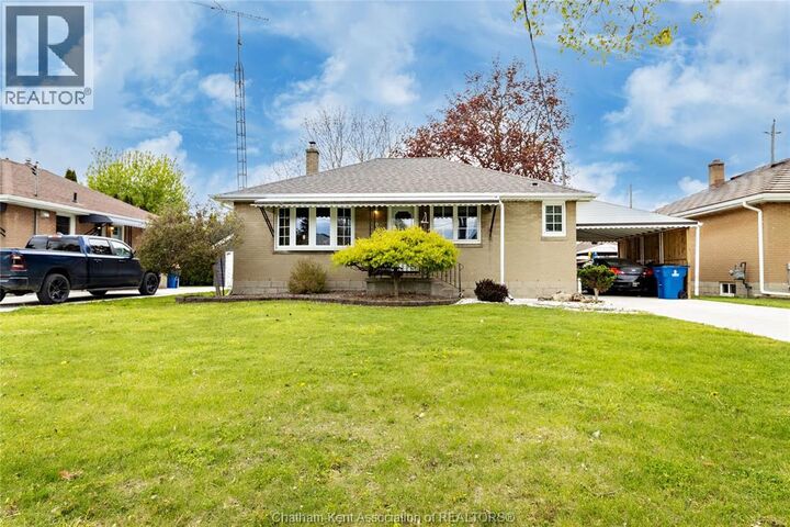 Property Photo: 6 Biddell Avenue ON N7L 1N3