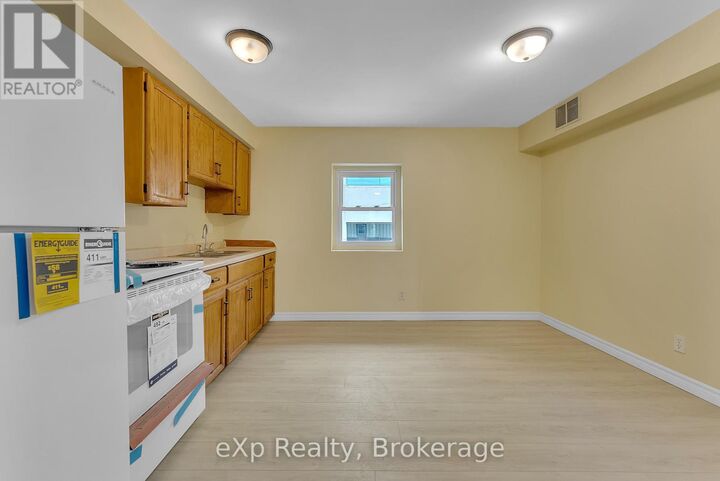 Property Photo: 2 King Street Apt 2 ON K8V 3V7
