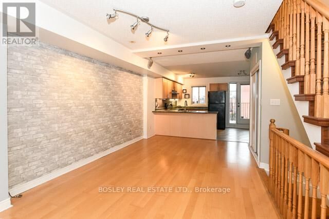 Property Photo:  226 Wiltshire Avenue  ON M6N 5G2 
