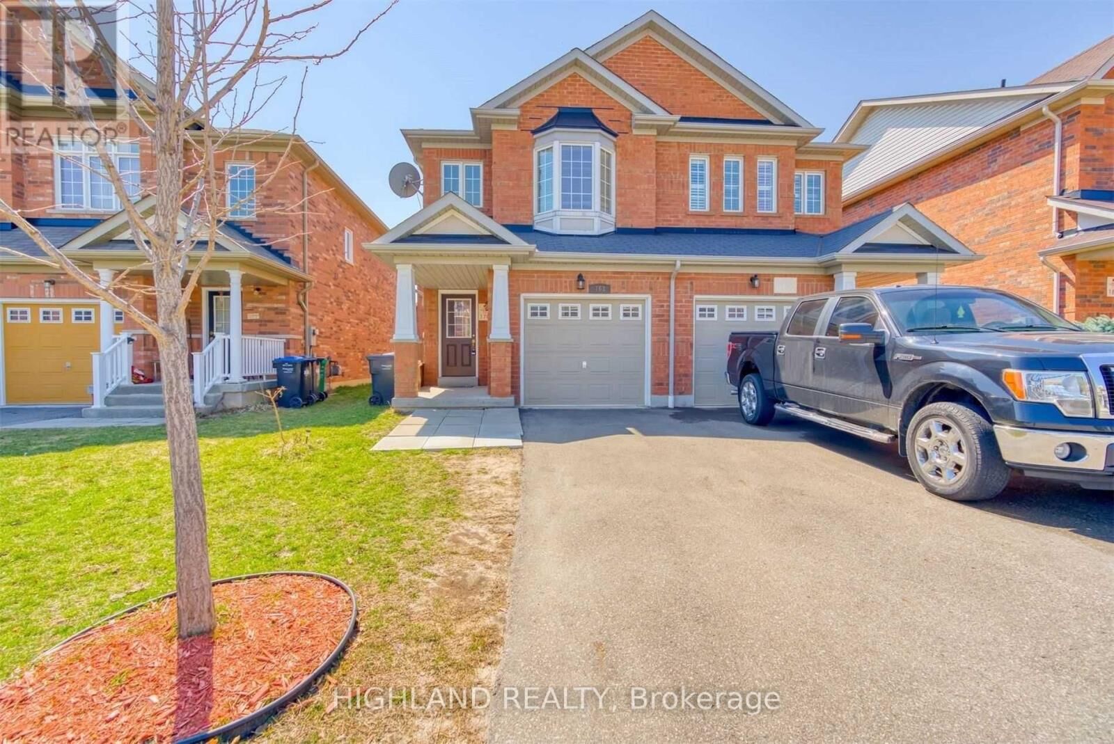 Property Photo:  763 Millworks Crescent  ON L5V 0B9 