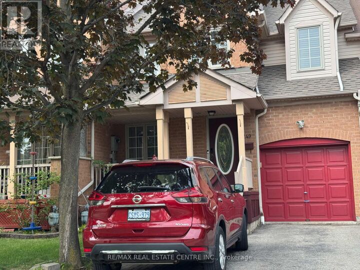 Property Photo:  5249 Fair Ford Crescent  ON L5V 2H7 
