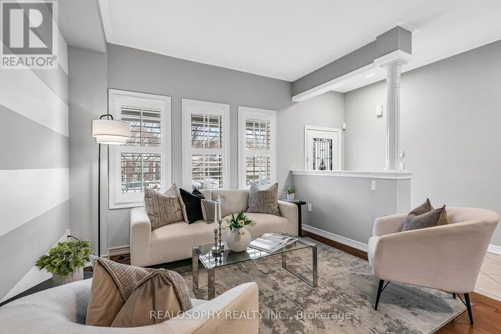 Property Photo: 284 Bilbrough Street ON L4G 7X5