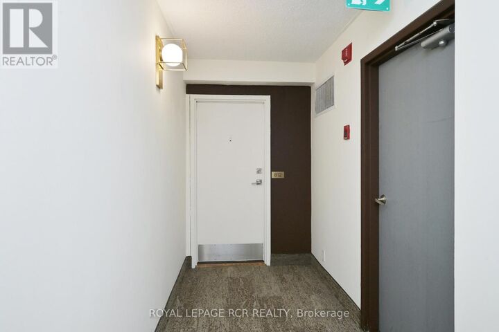 Property Photo:  8 Fead Street 812  ON L9W 3X4 