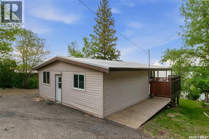Property Photo:  157 Lakeshore Drive  SK S0G 4L0 