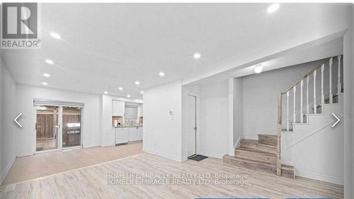 Property Photo:  435 Middlefield Road 42  ON M1S 5W1 