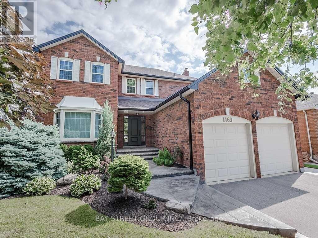 Property Photo:  1469 Sprucewood Terrace  ON L6M 2R2 