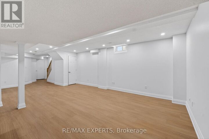 Property Photo: 5058 Oscar Peterson Boulevard ON L5M 7W3