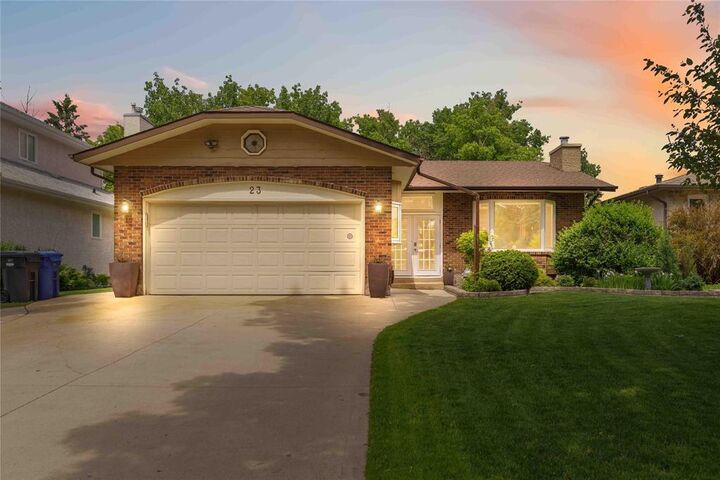 Property Photo: 23 Oswald Bay MB R3R 2W4