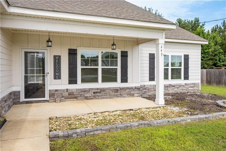 Property Photo:  24 Belmont Drive  AL 36856 