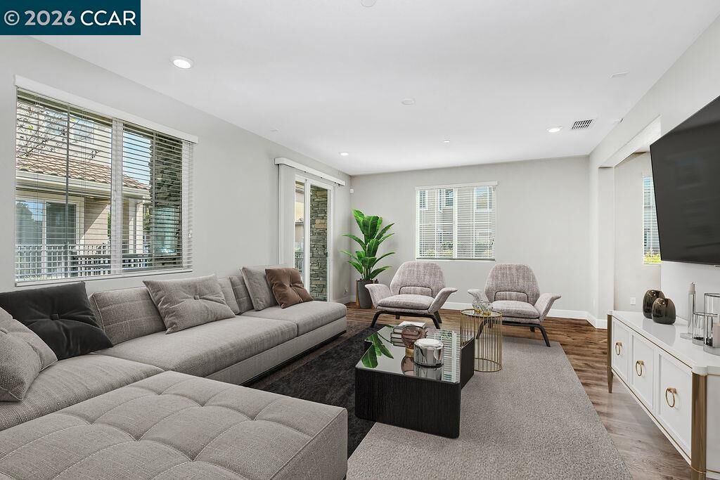 Property Photo: 232 Caterina Way CA 94545